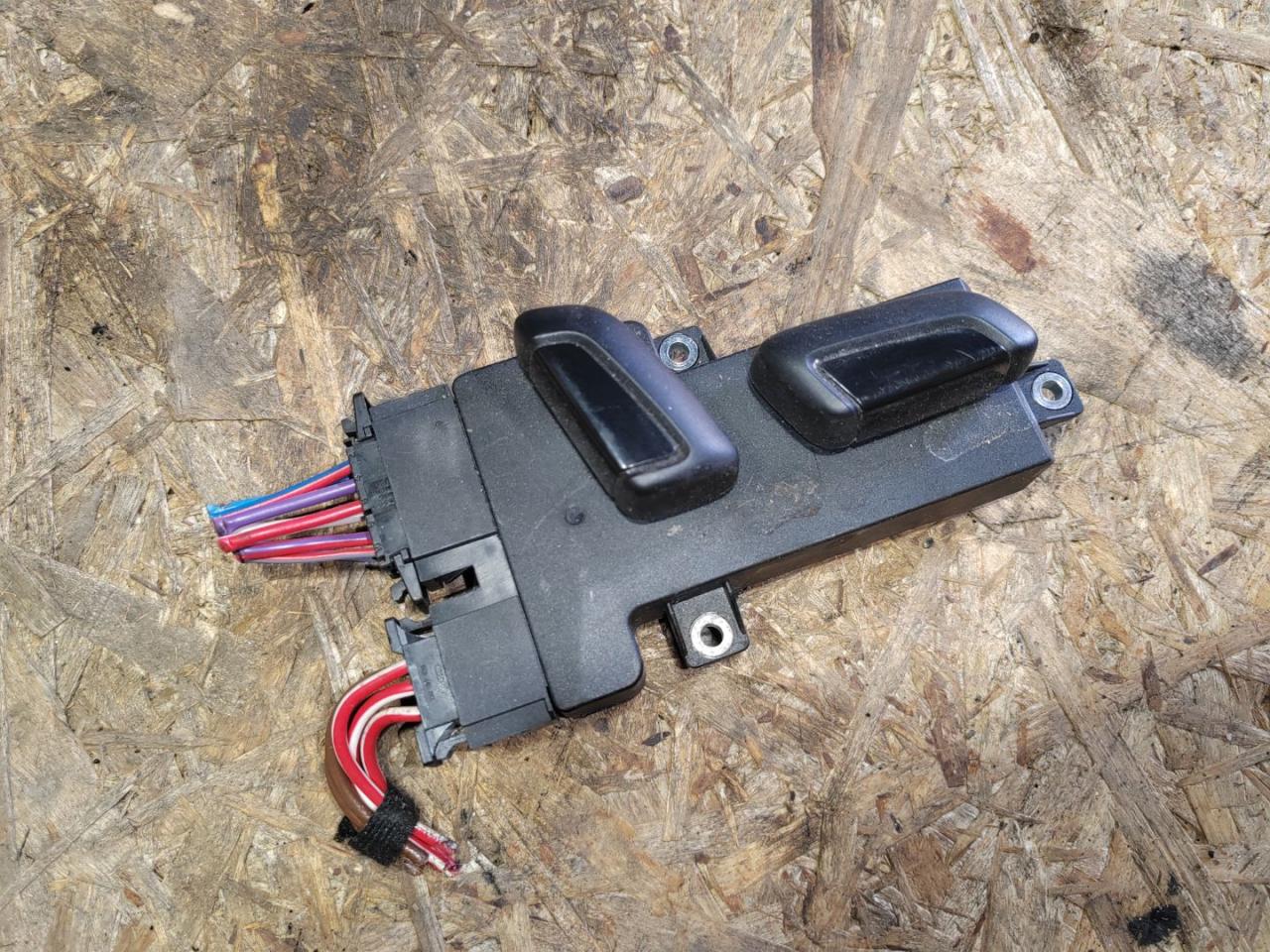 блок управления сиденьем Volkswagen Touareg 2 поколение 2012, 3.0 л., дизель, 7P6959748 - фото №1