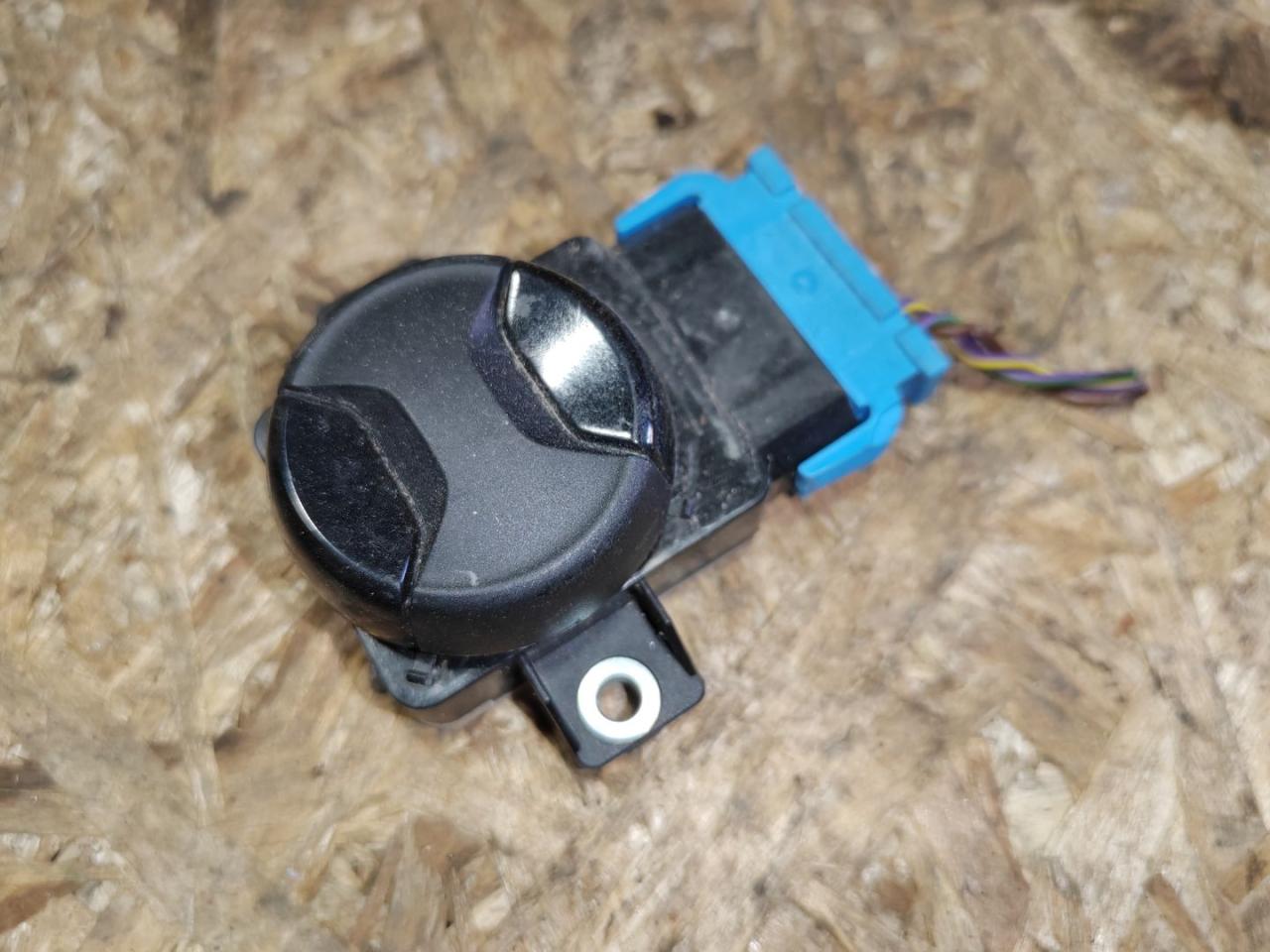 блок управления сиденьем Volkswagen Touareg 2 поколение 2012, 3.0 л., дизель, 7P6959777A - фото №1