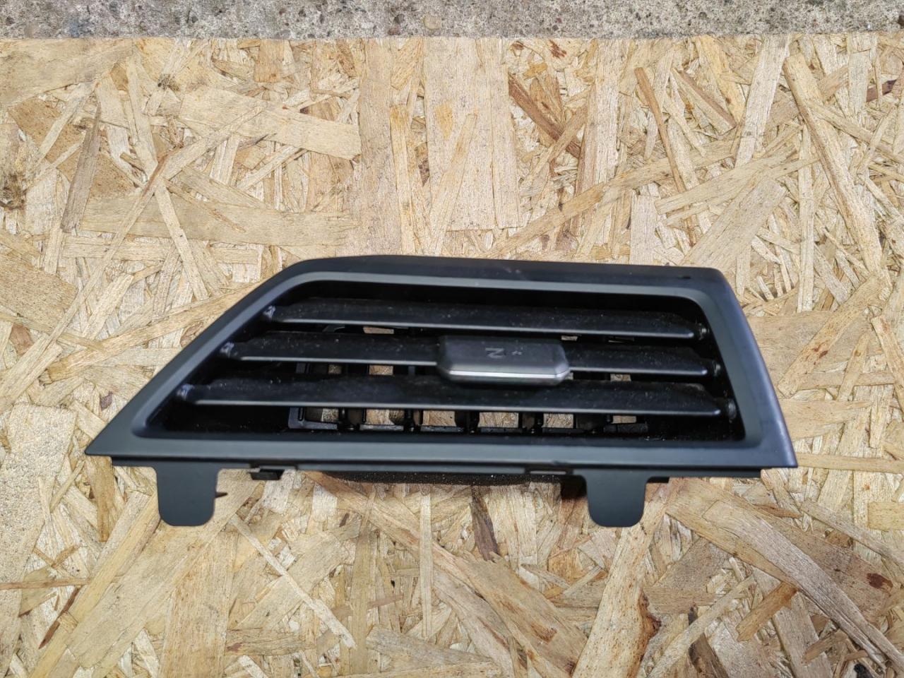 дефлектор обдува салона Volkswagen Jetta 7 поколение 2019, 1.4 л., бензин, 17B819704F - фото №1