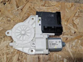 моторчик стеклоподъемника передний правый Volkswagen Passat (USA) 1 поколение 2013, 2.5 л., бензин, 561959702