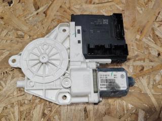 моторчик стеклоподъемника передний левый Volkswagen Passat (USA) 1 поколение 2013, 2.5 л., бензин, 561959701