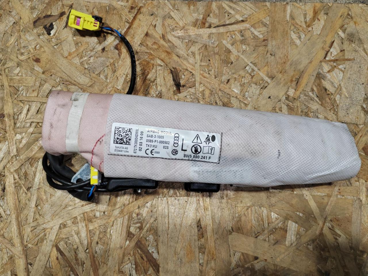 подушка безопасности сиденья Audi A4 B9 2016, 1.4 л., бензин, 8W5880241F - фото №1