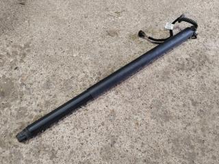 амортизатор крышки багажника (3-5 двери) Skoda Superb 3 поколение 2019, 2.0 л., бензин, 3V9827852B