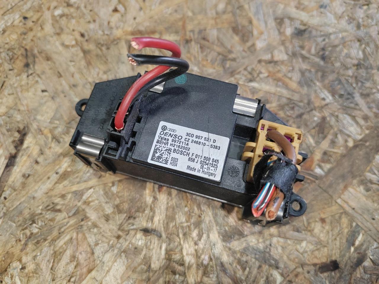 сопротивление печки Skoda Octavia 3 поколение (A7) 2016, 1.4 л., бензин, 3C0907521D - фото №1