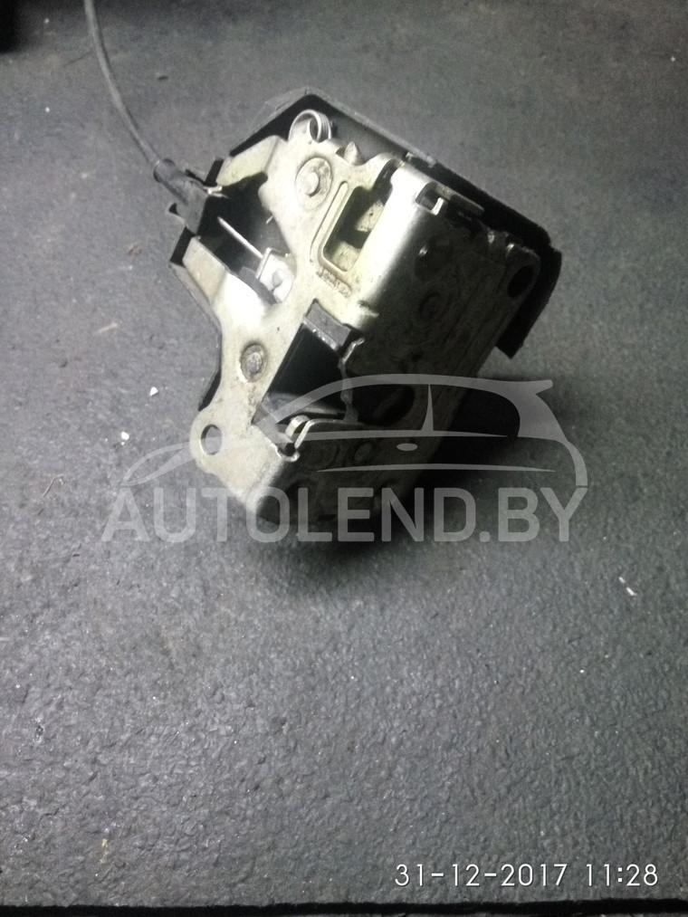 замок двери передней правой Renault Scenic 1 поколение [рестайлинг] 2000, 2.0 л., бензин, МКПП, минивэн