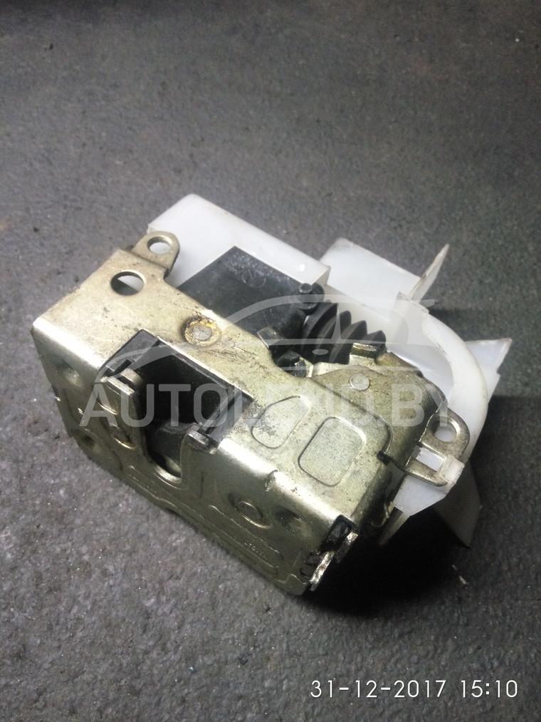 замок двери задней правой Renault Espace 3 поколение 2001, 2.0 л., бензин, МКПП, минивэн - фото №1