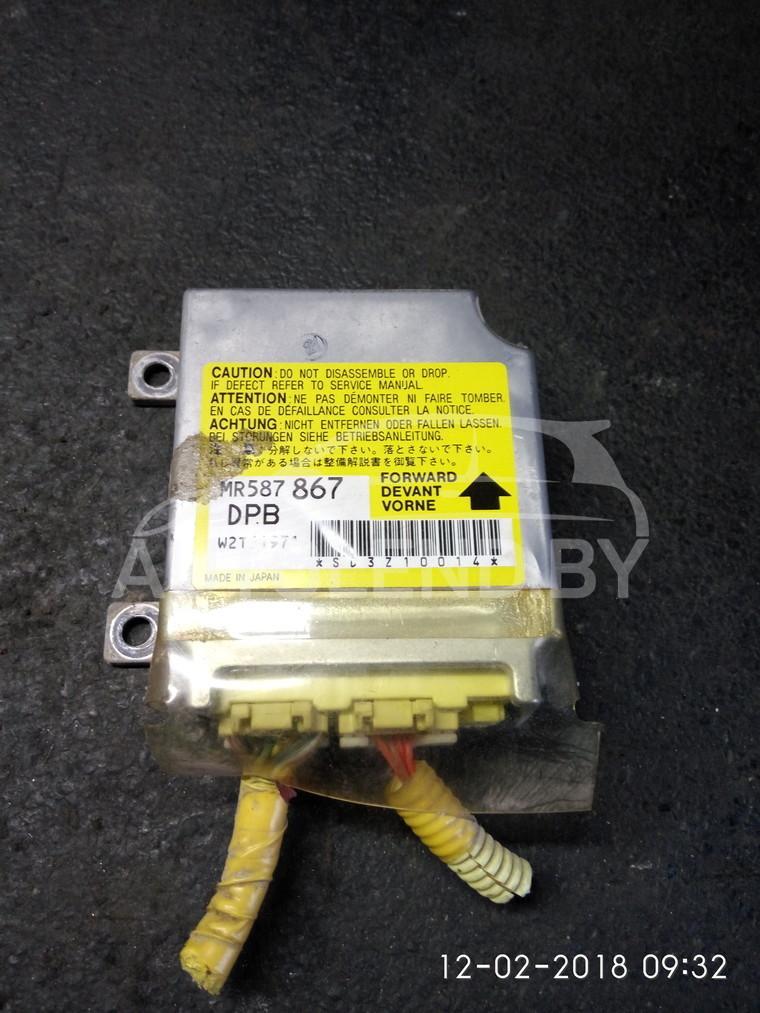 блок AirBag Mitsubishi Outlander 1 поколение 2003, 2.0 л., бензин, МКПП, минивэн - фото №1