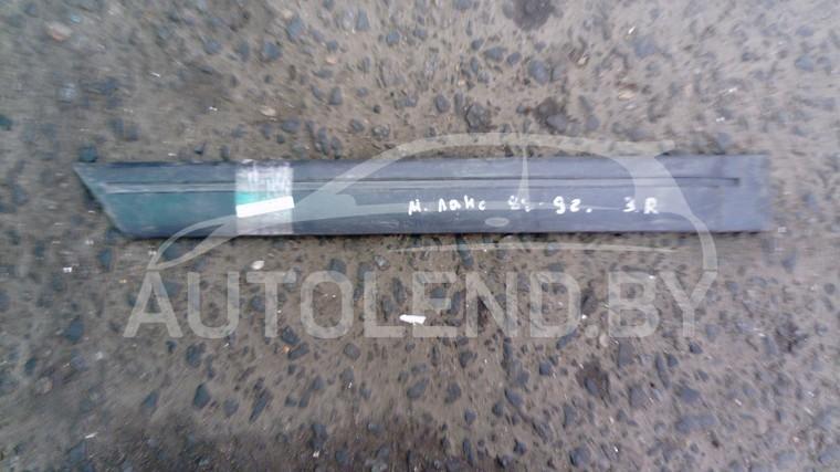 молдинг двери задней правой Mitsubishi Lancer 4 поколение 1988, 1.3 л., бензин, МКПП, седан