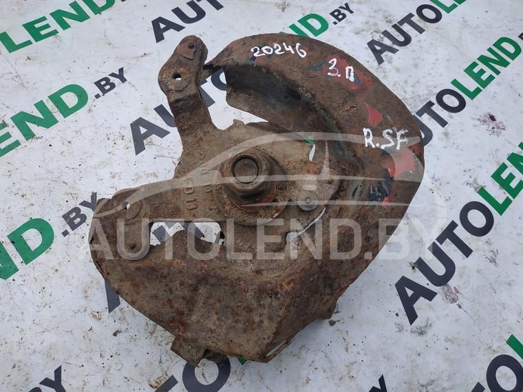 кулак задний правый Renault Safrane 1 поколение 1995, 2.0 л., бензин, МКПП, седан