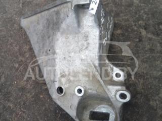 кронштейн двигателя Audi A6 4A/C4 1996, 2.5 л., дизель, МКПП, седан