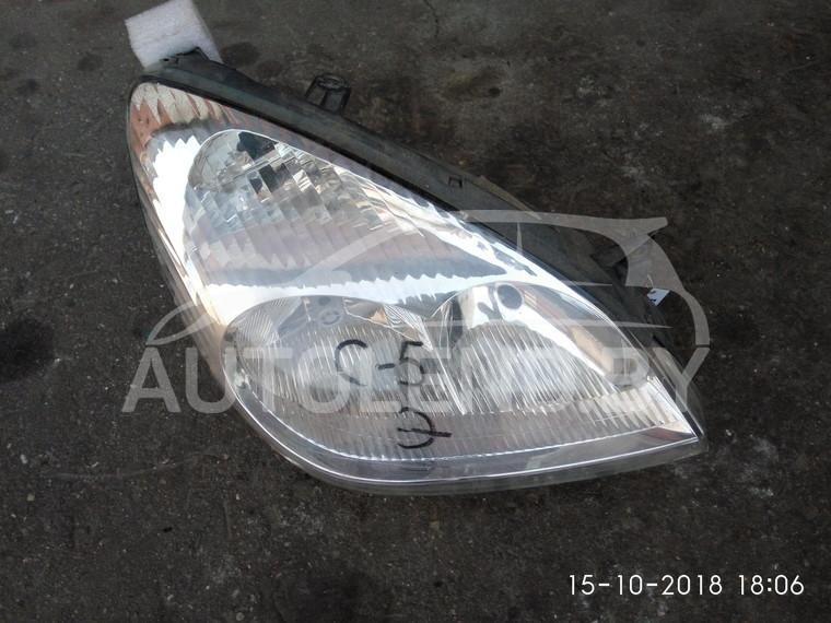 фара правая Citroen C5 1 поколение 2000, 2.0 л., бензин, МКПП, хетчбэк 5 дв. - фото №1