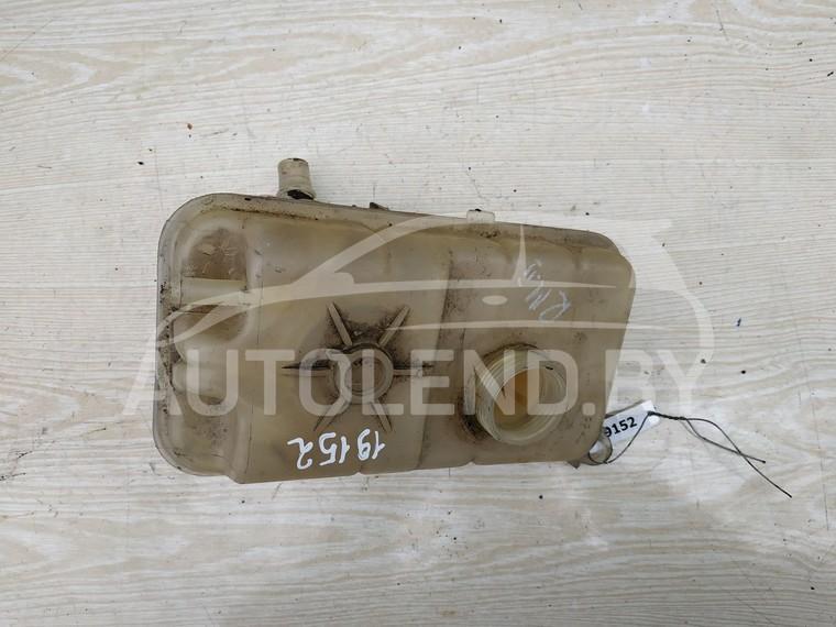 бачок расширительный Renault Megane 2 поколение 2003, 1.9 л., дизель, МКПП, хетчбэк 5 дв. - фото №1
