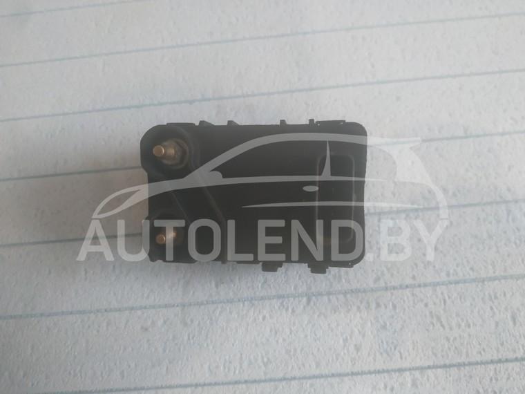 реле накала свечей Peugeot 607 1 поколение 2004, 2.2 л., дизель, МКПП, седан, 9628756080 - фото №1