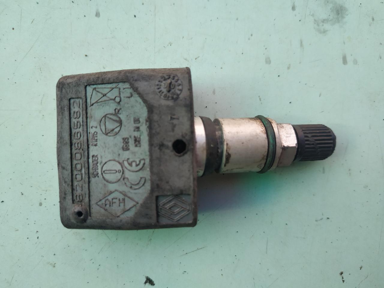 датчик (прочие) Renault Laguna 2 поколение 2003, 1.9 л., дизель, МКПП, хетчбэк 5 дв., 8200086582 - фото №1