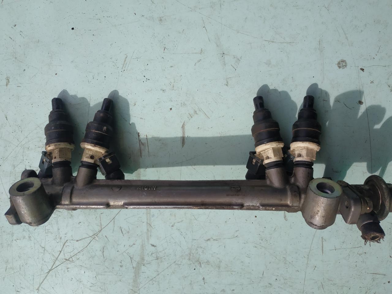 форсунка Mitsubishi Galant 6 поколение 1991, 2.0 л., бензин, МКПП, седан, INP-051 - фото №1