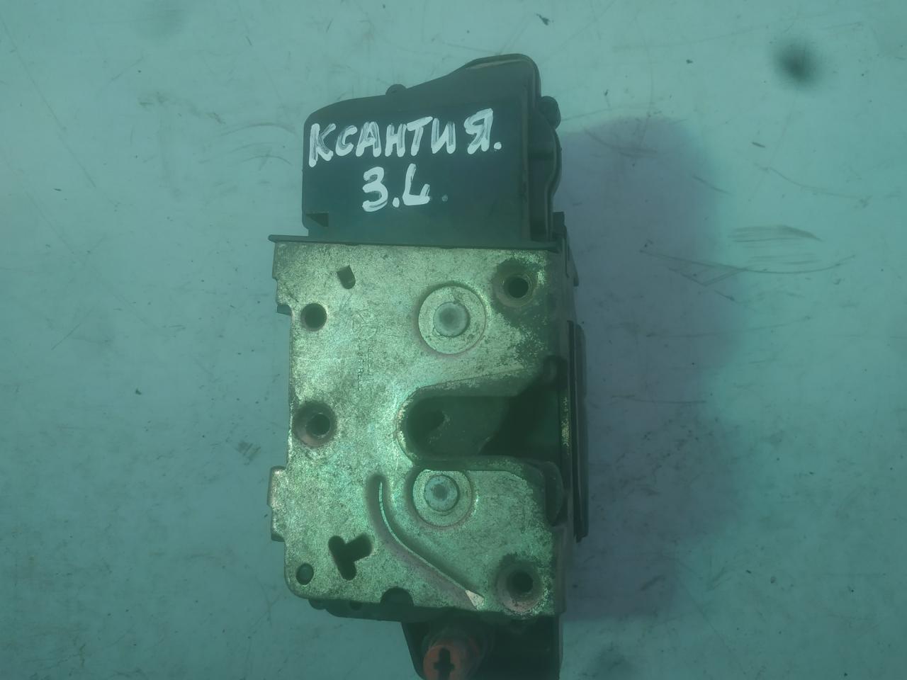 замок двери задней левой Citroen Xantia 1 поколение 1996, 1.8 л., бензин, МКПП, хетчбэк 5 дв. - фото №1
