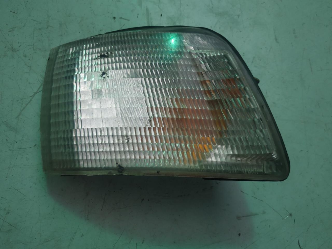 поворотник левый Mitsubishi Galant 5 поколение 1989, 1.8 л., бензин, МКПП, хетчбэк 5 дв., 21037586 - фото №1