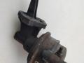 насос топливный ручной (подкачка) Audi 80 B3 1989, 1.8 л., бензин, МКПП, седан, 056127025, 056127025P - фото №2