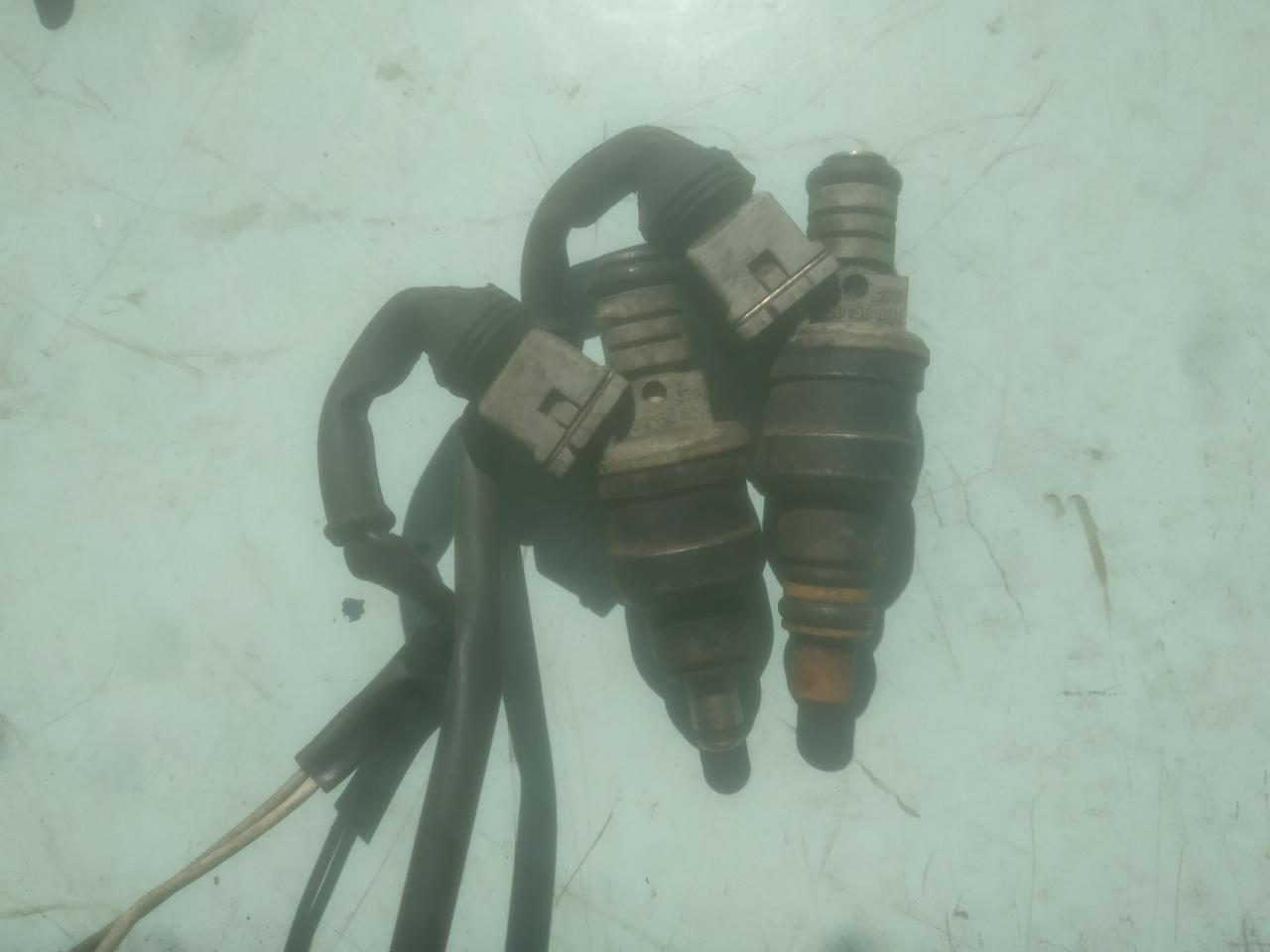 форсунка Renault Safrane 1 поколение 1995, 2.2 л., бензин, МКПП, хетчбэк 5 дв., 0280150831 - фото №1