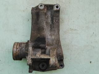 кронштейн (крепление) Volkswagen Polo 3 поколение 1997, 1.1 л., бензин, МКПП, хетчбэк 5 дв., 030145169H
