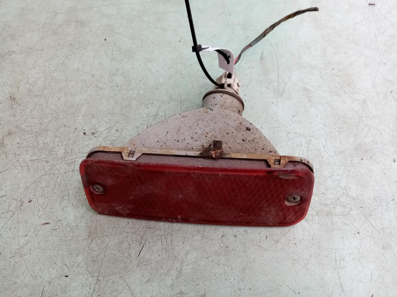 фонарь противотуманный левый Mitsubishi Lancer 4 поколение 1991, 1.5 л., бензин, МКПП, хетчбэк 5 дв. - фото №1