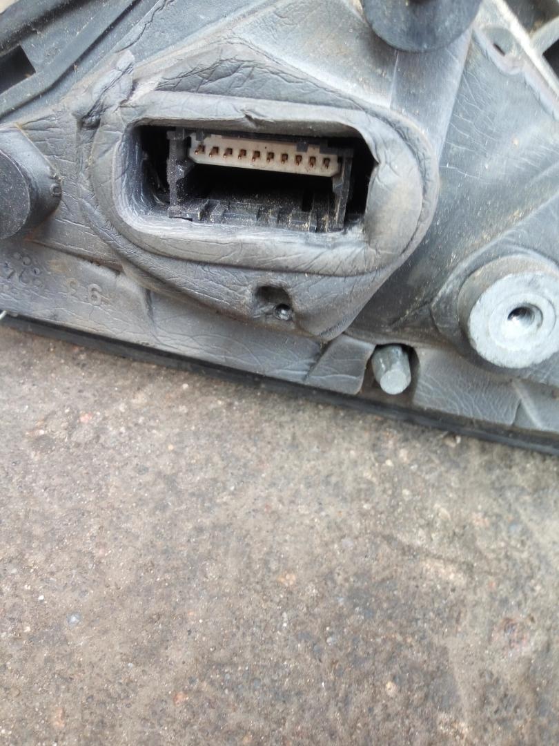 зеркало наружное правое Renault Laguna 1 поколение 1997, 1.8 л., бензин, МКПП, хетчбэк 5 дв.