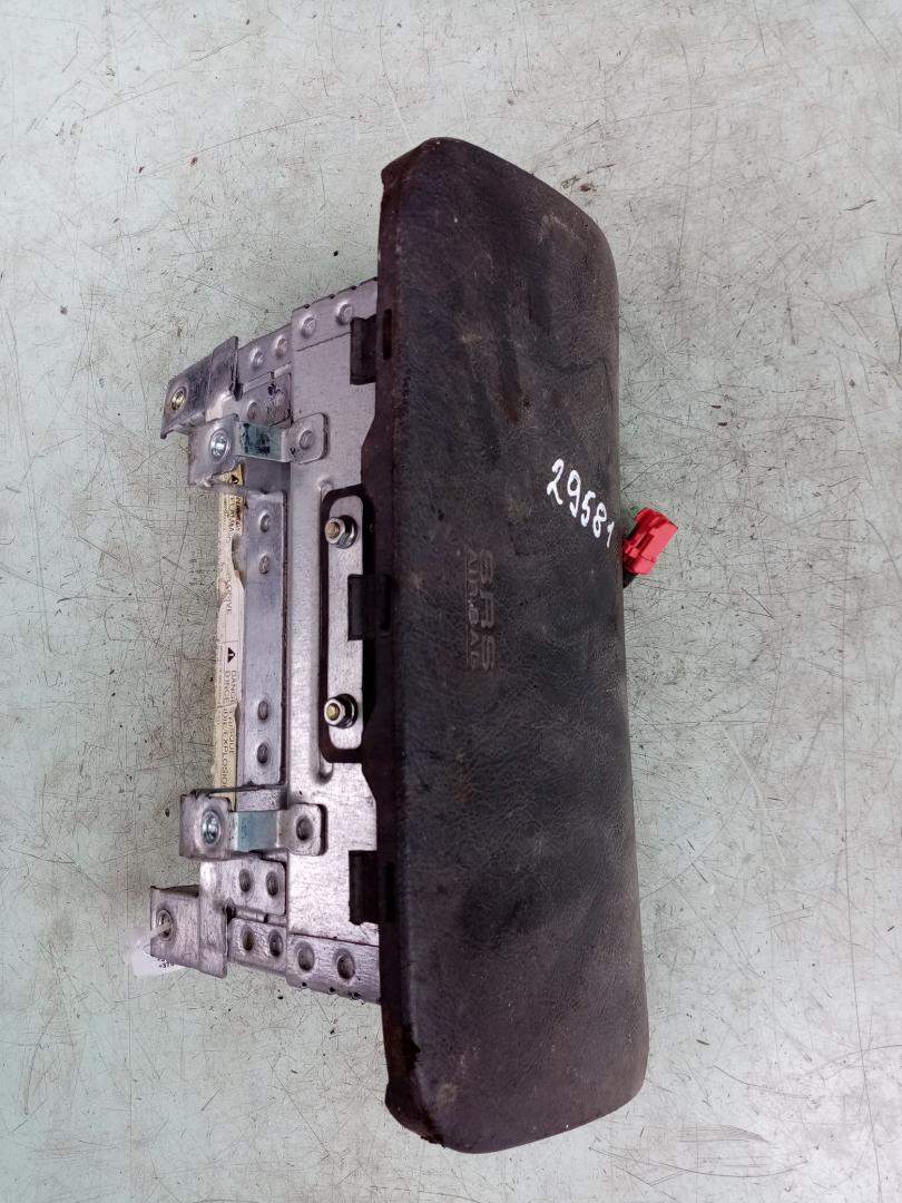 подушка безопасности пассажира Mitsubishi Space Star 1 поколение 1999, 1.8 л., бензин, МКПП, минивэн - фото №1