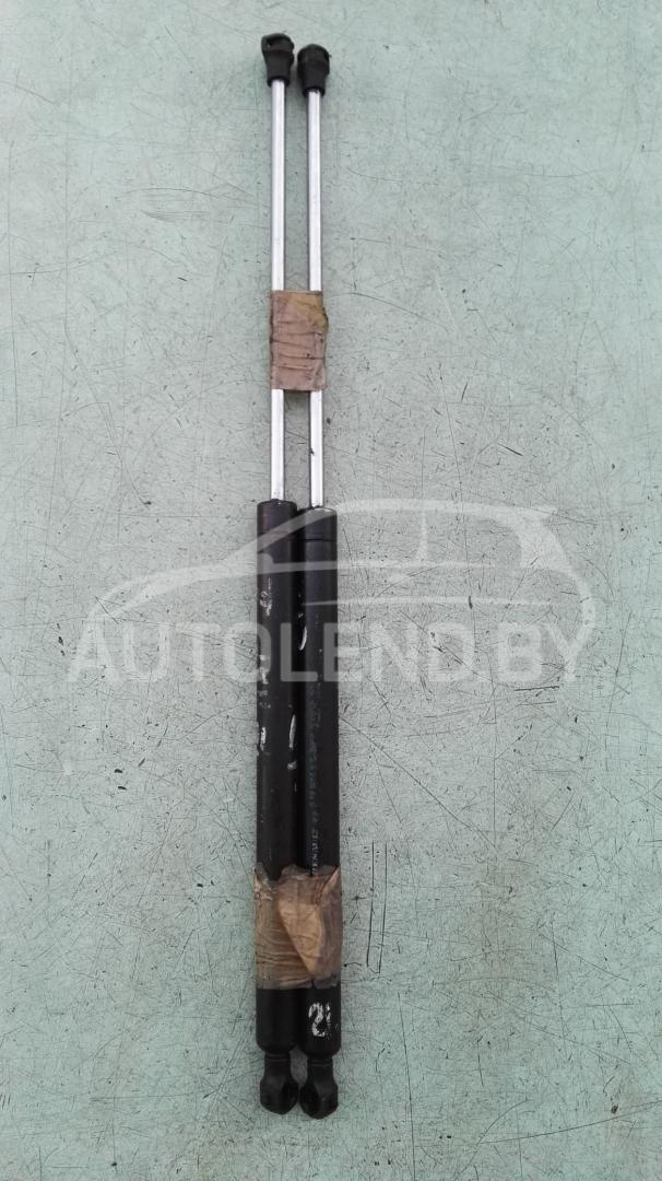 амортизатор крышки багажника (3-5 двери) Renault Laguna 2 поколение 2001, 1.9 л., дизель, МКПП, хетчбэк 5 дв. - фото №1