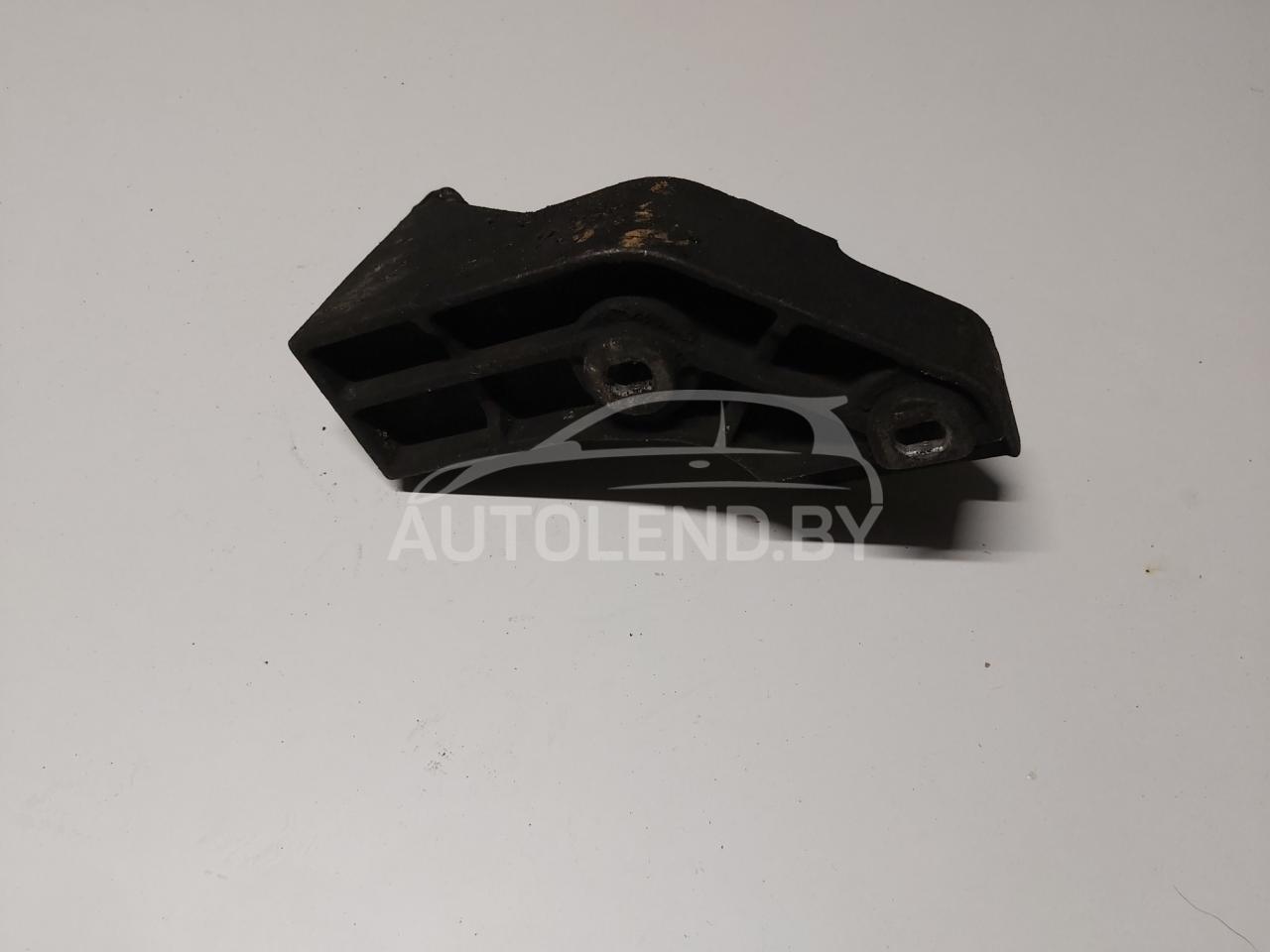 кронштейн (крепление) Renault Trafic 2 поколение 2005, 1.9 л., дизель, МКПП, минивэн, 8200443154 - фото №1