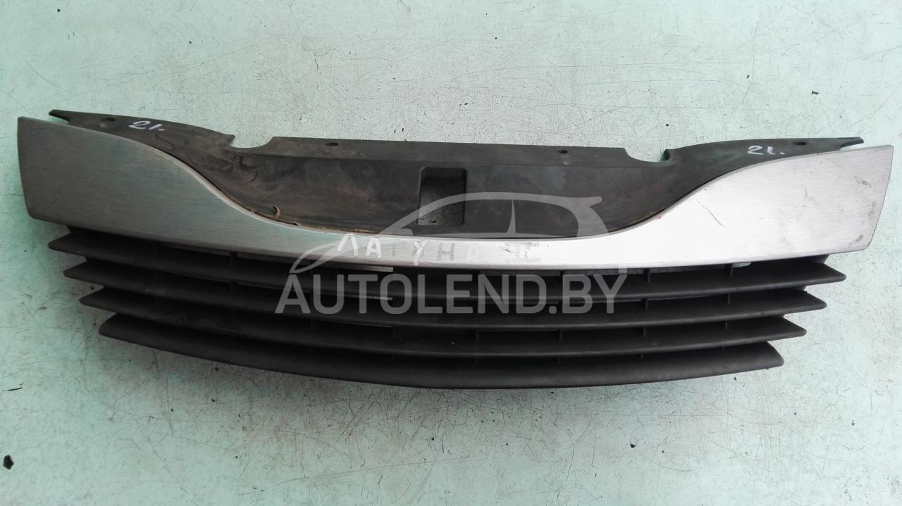 решетка радиатора Renault Laguna 2 поколение 2003, 1.9 л., дизель, МКПП, хетчбэк 5 дв. - фото №1