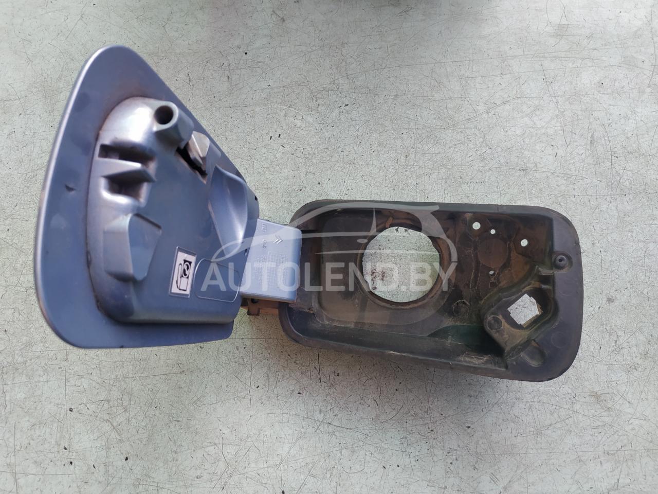 лючок топливного бака Citroen C5 1 поколение 2002, 2.0 л., дизель, МКПП, универсал, 9633284180 - фото №1