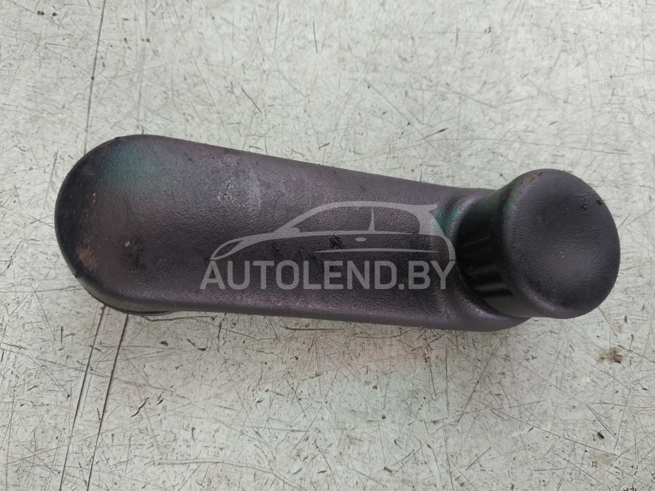 ручка стеклоподъемника Renault Logan 1 поколение 2009, 1.6 л., бензин, МКПП, седан, 7700811387 - фото №1