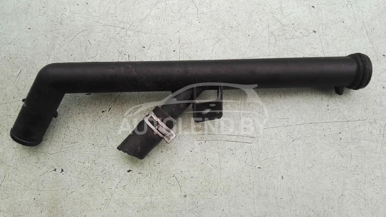 патрубок (трубопровод, шланг) Renault Scenic 2 поколение 2004, 1.6 л., бензин, МКПП, минивэн, 8200134513 - фото №1