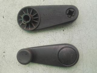 ручка стеклоподъемника Mitsubishi Space Wagon 2 поколение (Typ N30/N40) 1997, 1.8 л., бензин, МКПП, минивэн, MB546569