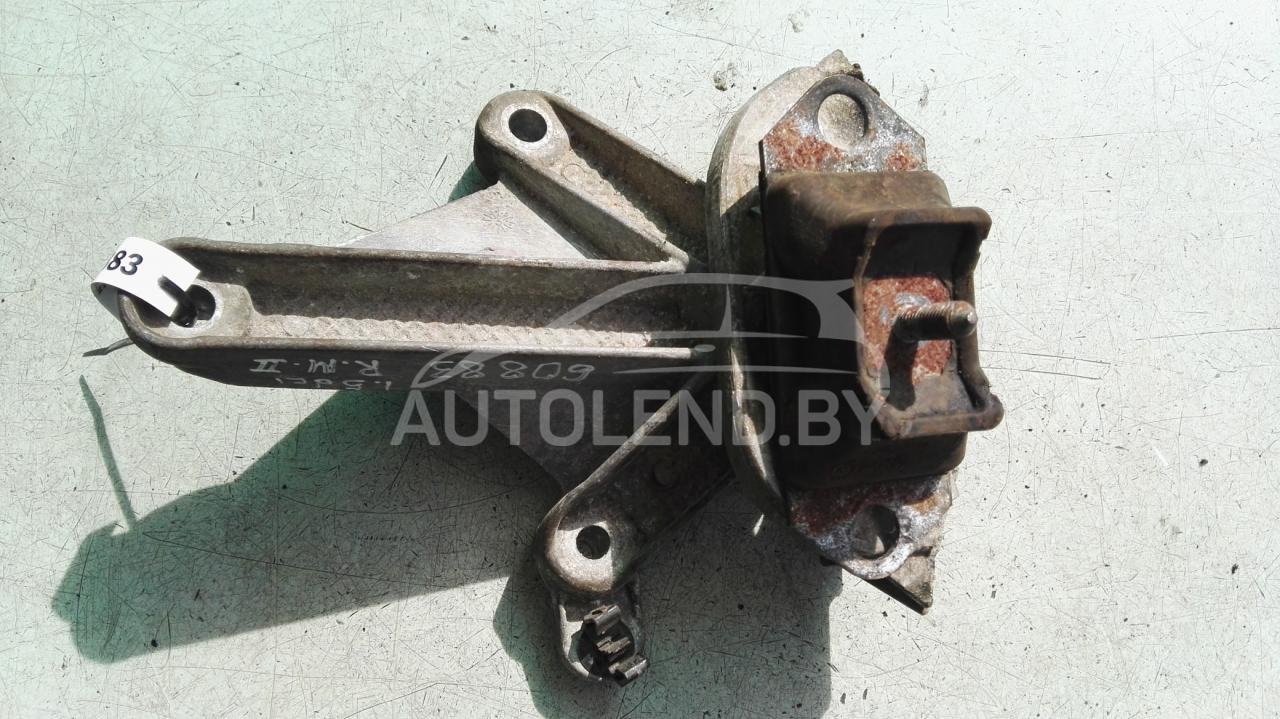 кронштейн КПП Renault Megane 2 поколение 2004, 1.5 л., дизель, МКПП, хетчбэк 5 дв., 8200043084 - фото №1