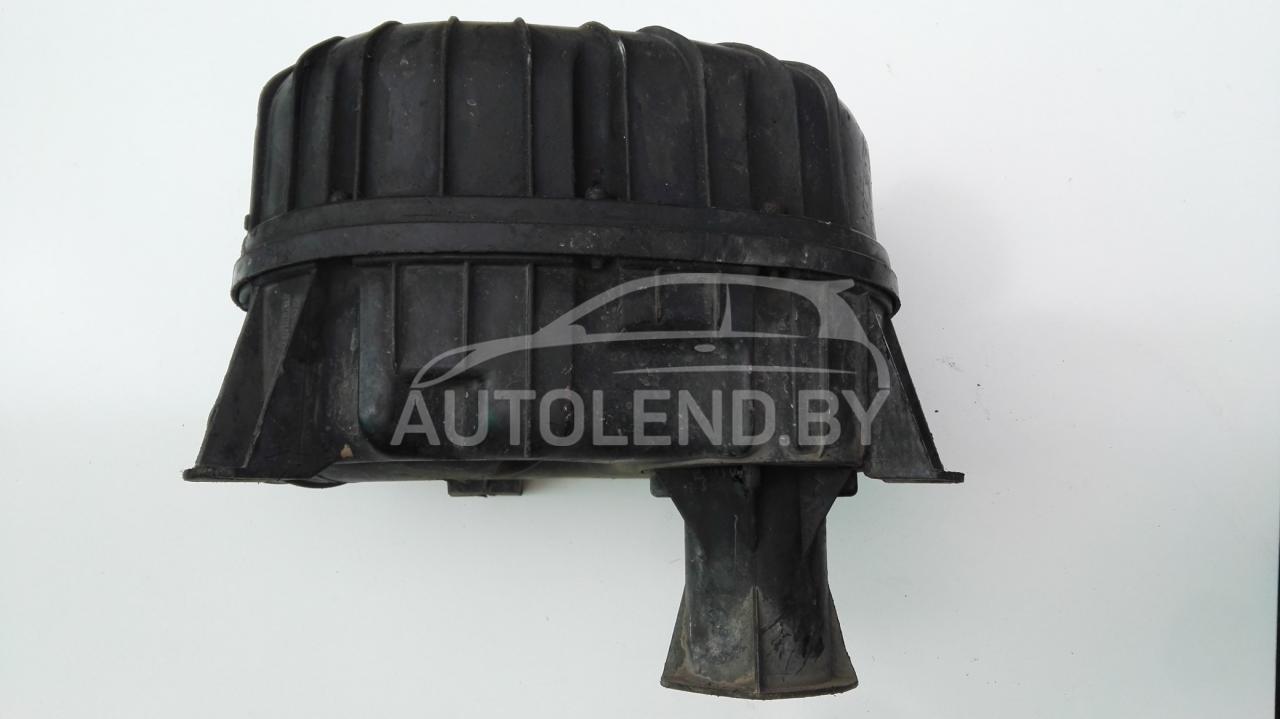 корпус воздушного фильтра Renault 19 1 поколение 1991, 1.9 л., дизель, МКПП, хетчбэк 5 дв., 7700742329 - фото №1