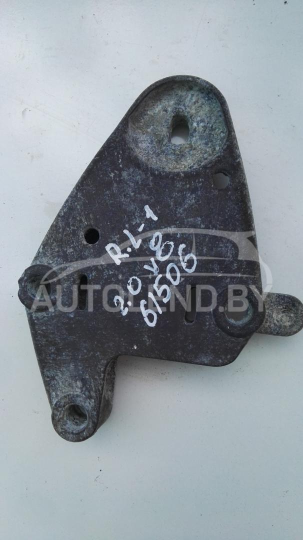кронштейн двигателя Renault Laguna 1 поколение 1995, 1.8 л., бензин, МКПП, хетчбэк 5 дв., 7700817492 - фото №1