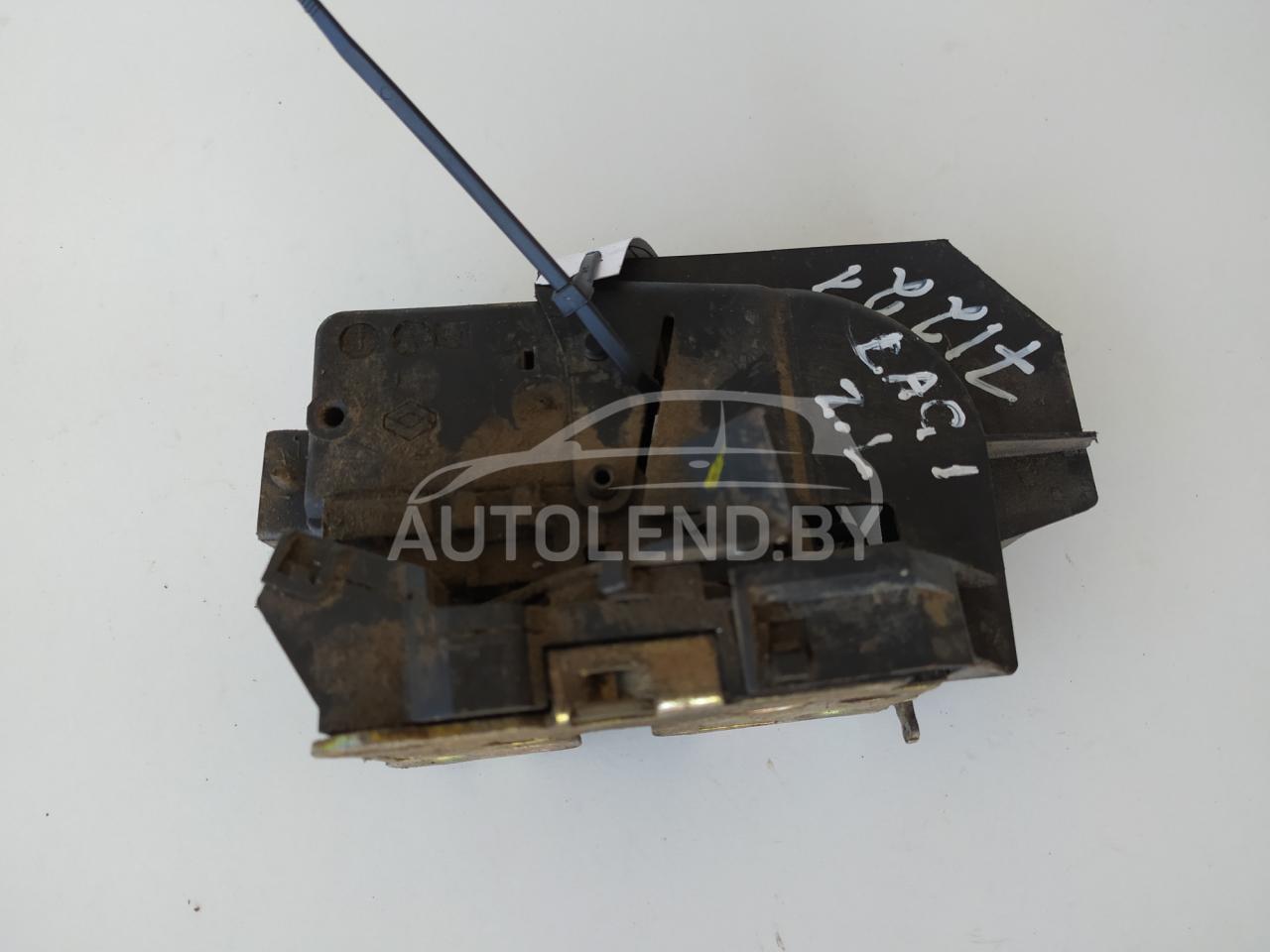 замок двери задней левой Renault Laguna 1 поколение 1998, 1.8 л., бензин, МКПП, хетчбэк 5 дв. - фото №1