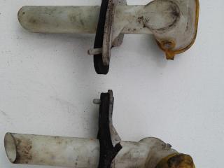 крышка бачка омывателя Renault Scenic 1 поколение 1999, 2.0 л., бензин, МКПП, минивэн, 7700843903