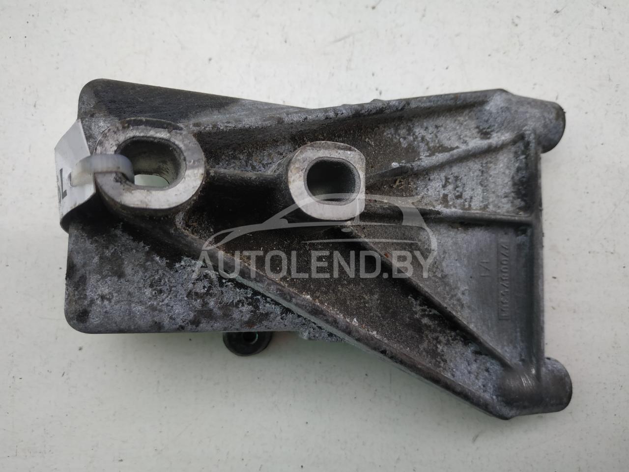кронштейн (крепление) Renault Espace 3 поколение 1998, 2.2 л., дизель, МКПП, минивэн, 7700875361 - фото №1