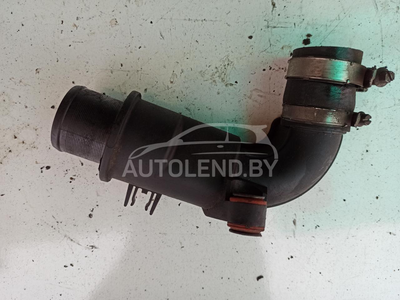 патрубок (трубопровод, шланг) Renault Megane 2 поколение 2002, 1.5 л., дизель, МКПП, хетчбэк 5 дв., 8200164191 - фото №1