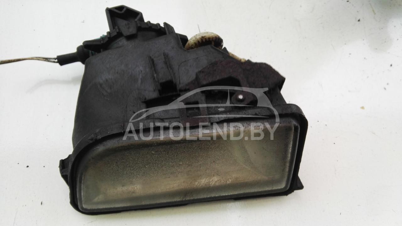 фара противотуманная левая Citroen Xantia 1 поколение 1996, 1.8 л., бензин, МКПП, хетчбэк 5 дв. - фото №1