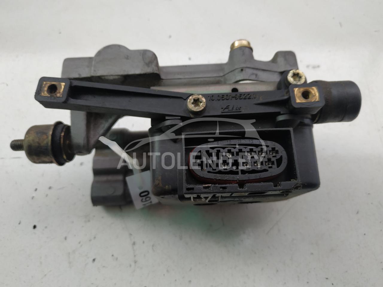 блок ABS Citroen Xantia 1 поколение 1995, 2.0 л., бензин, МКПП, хетчбэк 5 дв., 10050195221 - фото №1
