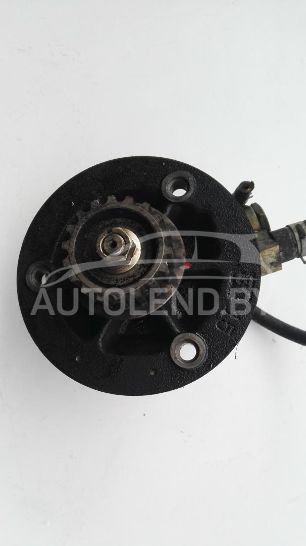 насос вакуумный Nissan Primera P11 1998, 2.0 л., дизель, МКПП, хетчбэк 5 дв., 14650-2J601 - фото №1