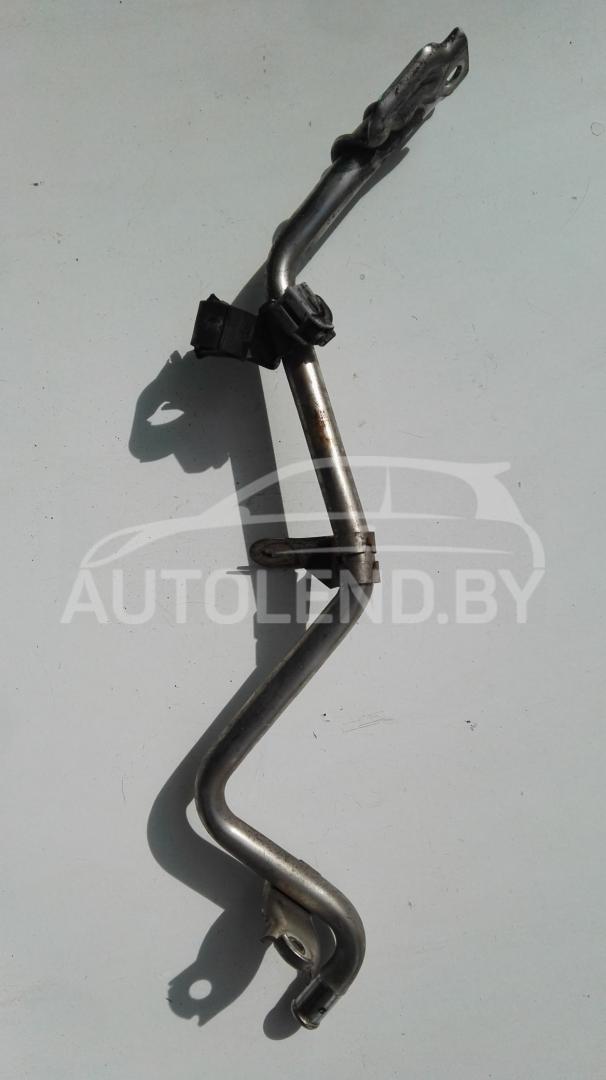 патрубок (трубопровод, шланг) Toyota Carina E 1 поколение T190 1997, 2.0 л., дизель, МКПП, универсал - фото №1