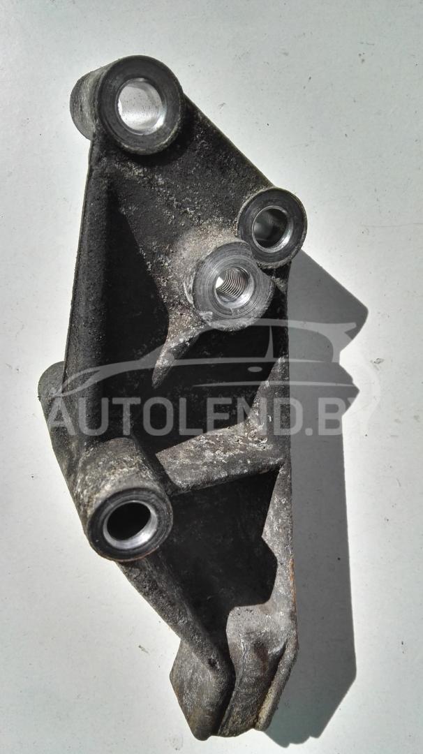 кронштейн (крепление) Fiat Stilo 1 поколение 2003, 1.8 л., бензин, МКПП, хетчбэк 5 дв., 60672235 - фото №1