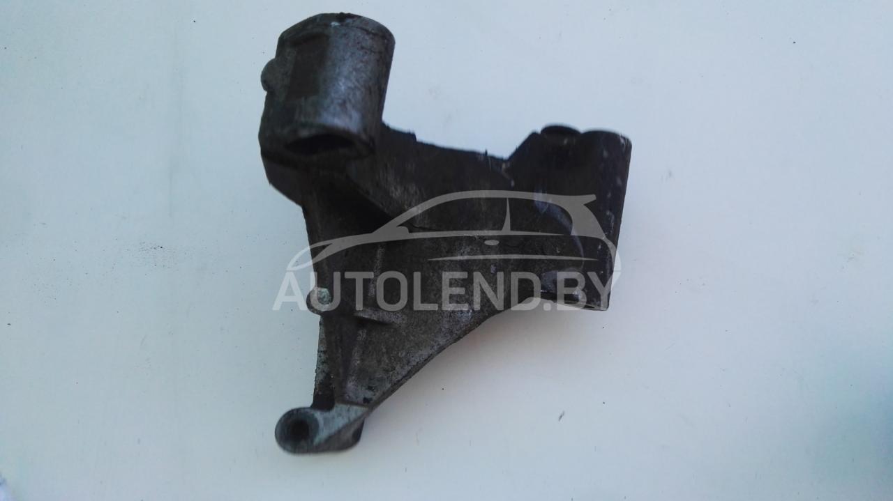 кронштейн (крепление) Ford Galaxy 1 поколение 1998, 1.9 л., дизель, МКПП, минивэн - фото №1