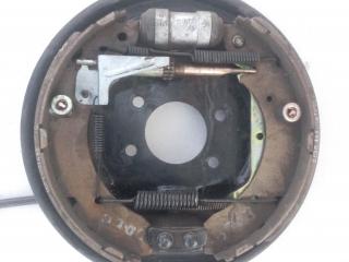 защитный кожух тормозного механизма Hyundai Santamo 1 поколение 1997, 2.0 л., бензин, МКПП, минивэн