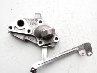 кронштейн (крепление) Volkswagen Passat B5 2001, 1.6 л., бензин, МКПП, седан, 06B131817L