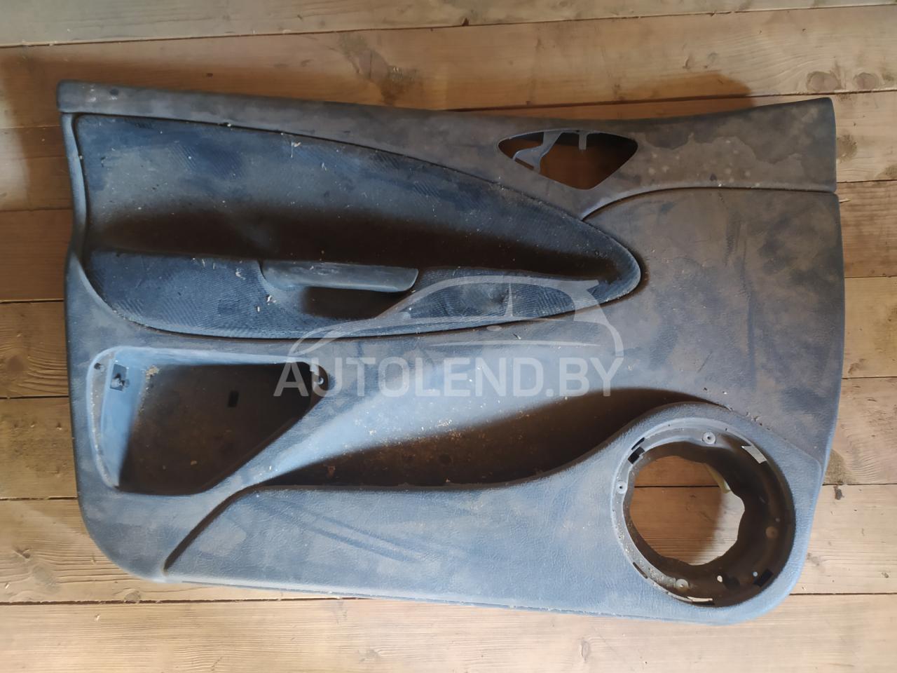 обшивка двери передняя левая Citroen C5 1 поколение 2002, 1.8 л., бензин, МКПП, хетчбэк 5 дв. - фото №1
